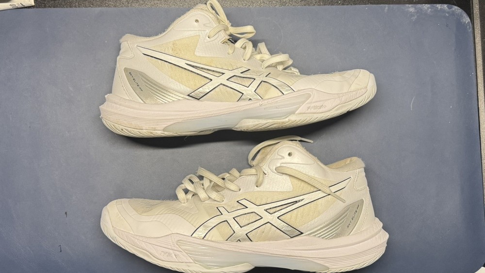 ASICS Sky Elite FF 3 White Size 10.5 used