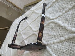 Tahari Oversized Sunglasses Black Plastic Frame Brown Tinted Lens 100% UV