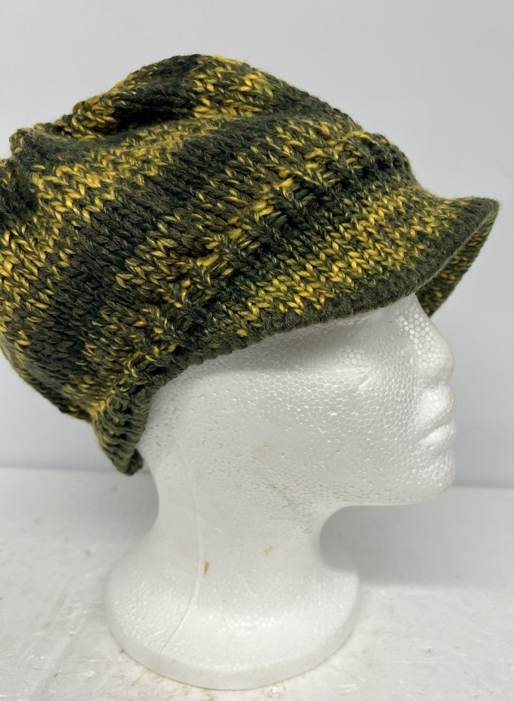 Beanie Stocking Cap w Visor Bill Knit Skull Hat Brim Green 100% Acrylic NEW