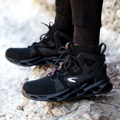 Lightweight Safety Shoes Men Work Shoes Steel Toe Roofing Shoes Indestructible