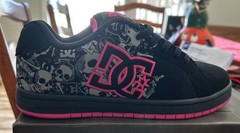 Women’s DC Gaveler – Black/Pink