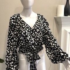 Topshop Satin Daisy Floral Cropped Wrap Tie Top Size 8 Balloon Long Sleeve Y2K