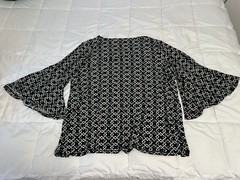 AK Anne Klein 2X Geometric Print Blouse Black Green White Flowy Top Plus Size
