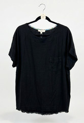 Black Raw-Edge Scoop Neck Tee – Frayed Hem & Cuffed Sleeves – Boutique Basic