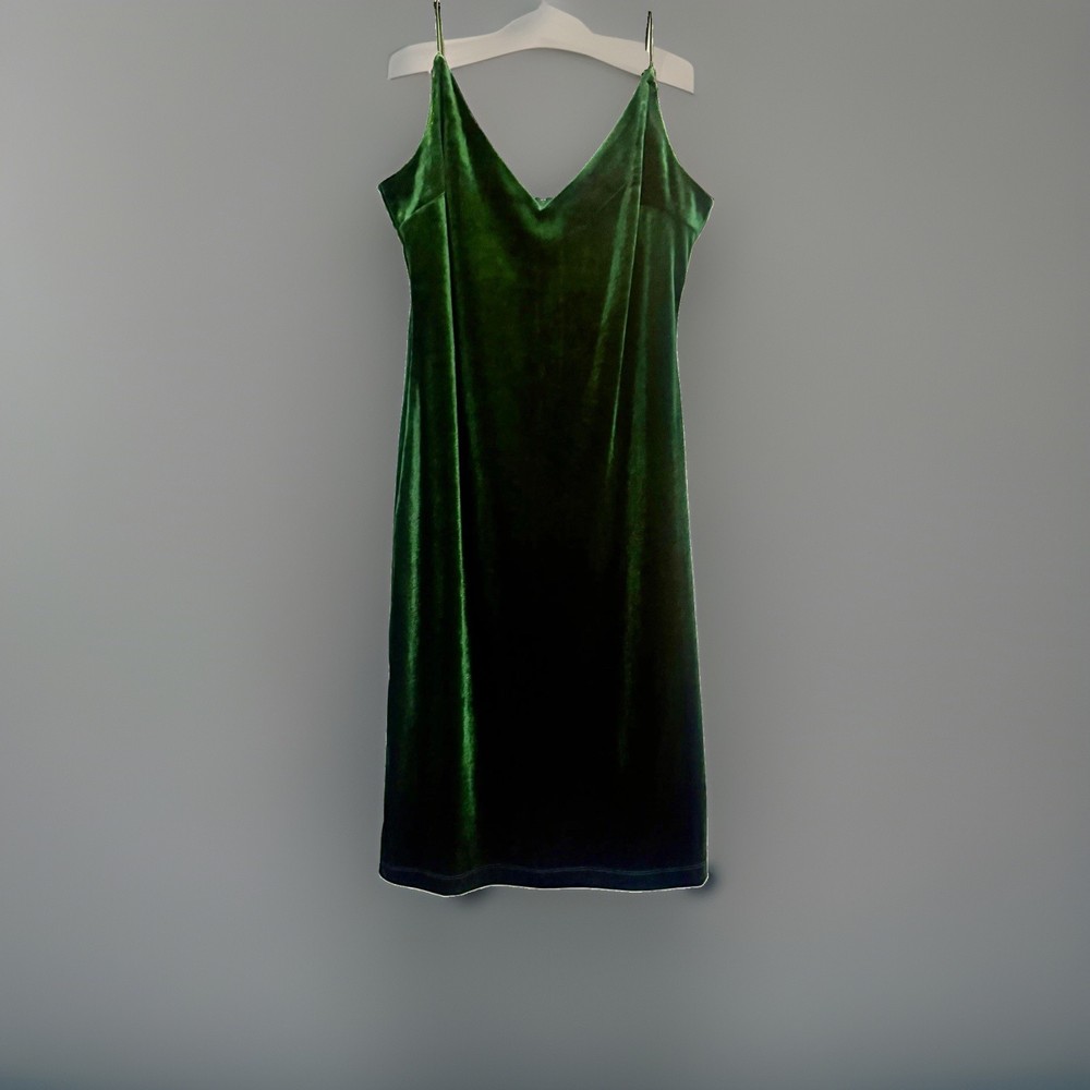 B. Smart Green Velvet V-Neck Strappy Slip Sheath Knee-Length Dress L