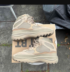 adidas Yeezy Desert Boot Suede Beige Men’s US 13.5 Ankle Lace-Up