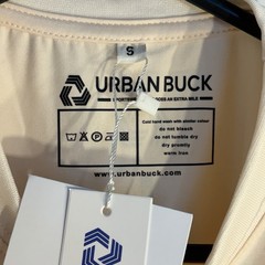 Urban Buck Women’s Short Sleeve Athletic Shirt Small Beige Performance Workout T