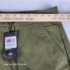 Mountain Hardwear Traxion Shorts Men’s Size 42 Kelly Military Green New Tags
