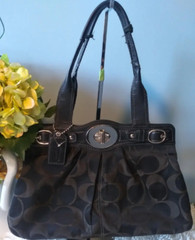 Coach Garnet Signature C Canvas Gathered Black Magic Bag Tote/Shoulder Bag