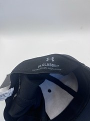 Under Armour UA Classic Fit Boys Black Mesh Baseball Cap Hat XS/S Sports