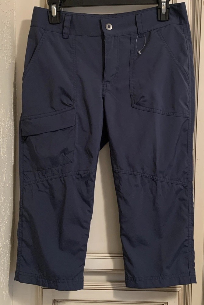 Columbia Women’s Pocket Front Crop Pants Size 4 navy blue, omni shield