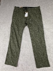 Prana Stretch Zion Slim Straight Hiking Evergreen Camo Mens 42×34 $95 NWT