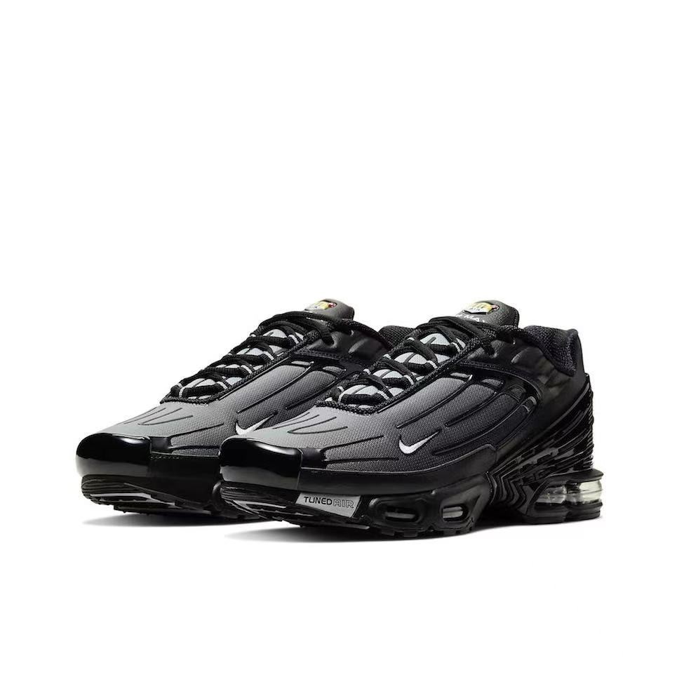 Men’s Nike Air Max Plus TN 3 Durable Anti-Slip Running Shoes in Black & Grey
