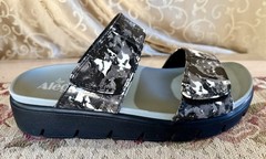NIB Alegria Rubie Collage Greys Hook & Loop Closure Vegan Leather Sandals Size 9