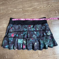 Lululemon Run Pace Setter Skirt in the Curious Jungle Multi / Black