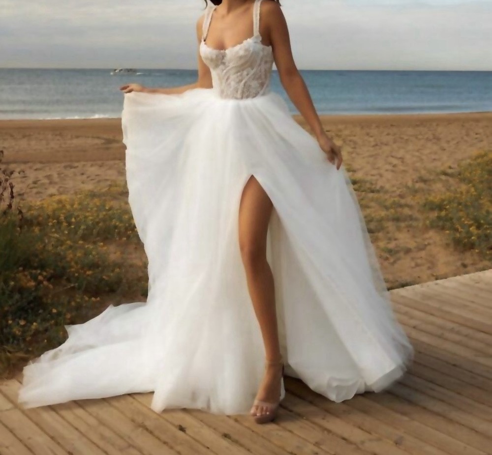 Size 4-6 A Line Appliqué Illusion Corset Wedding Dress With High Slit
