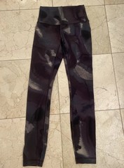 Women’s Lululemon Wunder Train High Rise 25 Inch Legging Size 2.