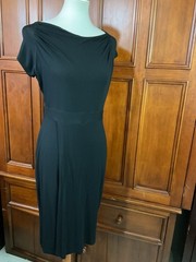 Cabi Women’s Solid Black Short Sleeve Fitted Cut Dress Size Small EUC As Picture