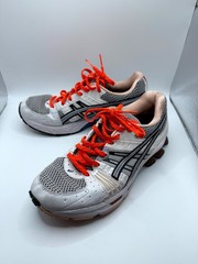 Asics Gel-Kinsei OG 1022A111 Womens 7.5 Sneaker White Piedmont Gray Running