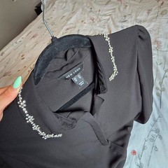 🖤 Elegant black blouse from New Look in a UK 14.