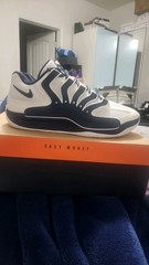 KD 18 White/College Navy Team Issued-Men’s Size 10
