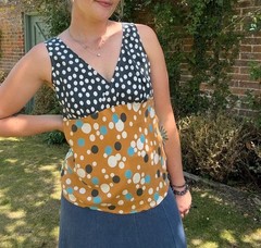 Size 8 funky Polka dot 100% silk vest top Blouse Kew