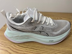 Asics Superblast 2 Men Shoe Running Sneaker White Cool Grey US 11 No Box