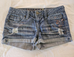 MUDD Low Rise Blue Denim Women’s Shorts with Orange Pink Paint-Splatter Size 5