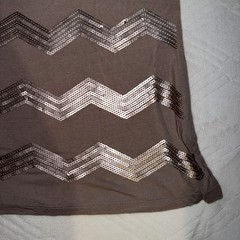 HISONE Women’s XL Brown Chevron Sequin Scoop Neck Short Sleeve T-Shirt