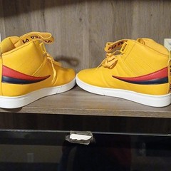 FILA Men’s Yellow Mid-Top Athletic Sneakers Lace-Up Hook & Loop Red/Blue