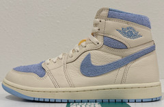 NIKE AIR JORDAN 1 RETRO HIGH OG PALE IVORY PSYCHIC BLUE LACE / HAIR CLIPS 9.5 8