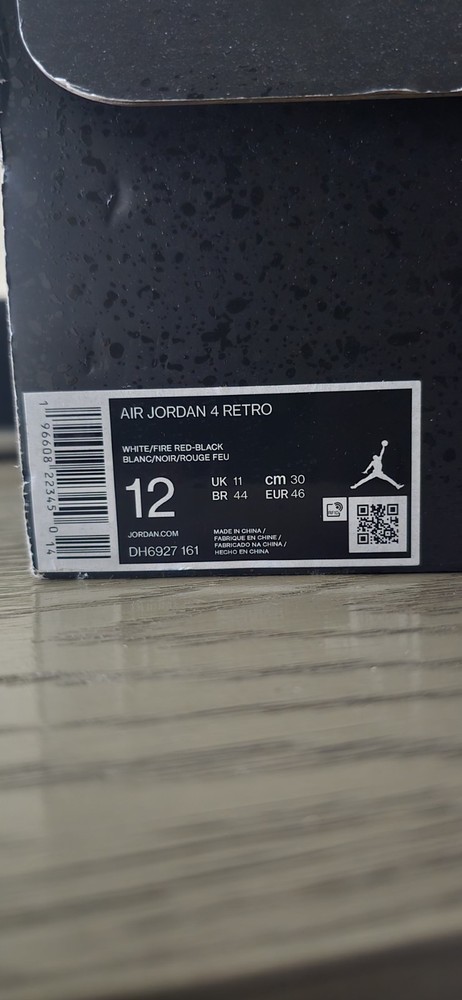 Air Jordan 4 Retro