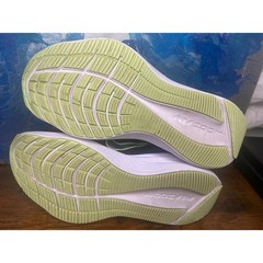 Nike Zoom Winflo 8 Running Shoes women’s 8.5 Black Neon Blue