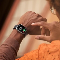 Apple Watch Series 9 [GPS + Cellular, 45mm] – Graphite Stainless Steel Case with