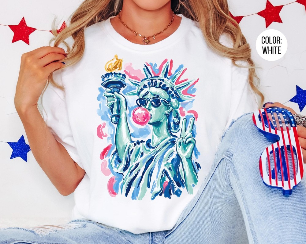 Statue of Liberty Bubble Gum Shirt Preppy 4th of July Womens Tee