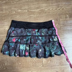 Lululemon Run Pace Setter Skirt in the Curious Jungle Multi / Black