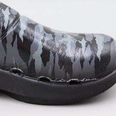 OOFOS OOcloog Camo Recovery Sandals Womens Size 8 US Black Grey Mules Clogs