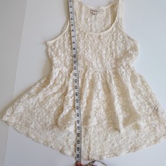 Y2K Mudd white lace flowy top size medium vintage 2000s BOHO