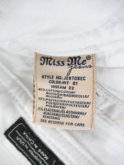 MISS ME MID-RISE (EASY CROP) JEANS TAG SIZE 31 MEASURED 33X23 ½ MM#156