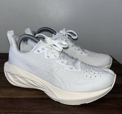 ASICS Novablast 4 Running Sneaker Shoes Women’s White Size US8.5 EU40