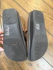 Alegria Clogs With Fur Size 9-9.5