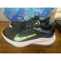 Nike Zoom Winflo 8 Running Shoes women’s 8.5 Black Neon Blue