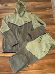 Authentic Nike Tech Fleece Full Zip Set Olive Green Men’s XXL Worn Once