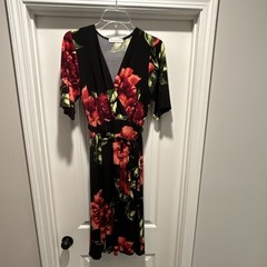 Chris & Carol M Floral Wrap Dress V-Neck Short Sleeve Tie Waist Knit Stretch