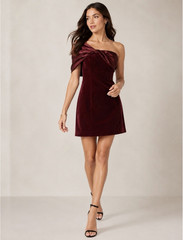 Muse by Marchesa Burgundy Velvet One Shoulder Twist Lined Zip Mini Dress 8