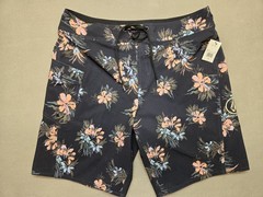 Volcom Manic 2 Boardshort 20 Men’s 33 Floral Board Shorts Black Drawstring
