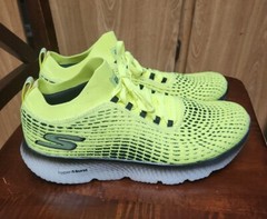 Skechers GoRun MaxRoad 4 Hyper burst Men’s running shoe Sz 12.5 Lime Black White