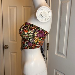 SHEIN Asymmetrical Floral Crop Top