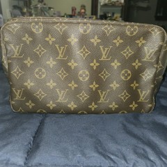 Authentic LOUIS VUITTON LV Trousse Toilette 28 Monogram Cosmetics Pouch