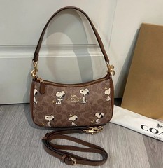 NWT COACH x PEANUTS Teri Shoulder Bag Tan Brown Snoopy Print CBJ88 OUTLET FREES
